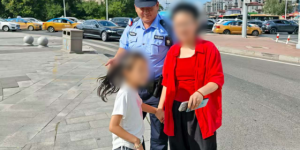南岗分局民警巡逻中接连救助走失儿童 警民携手共筑平安防线
